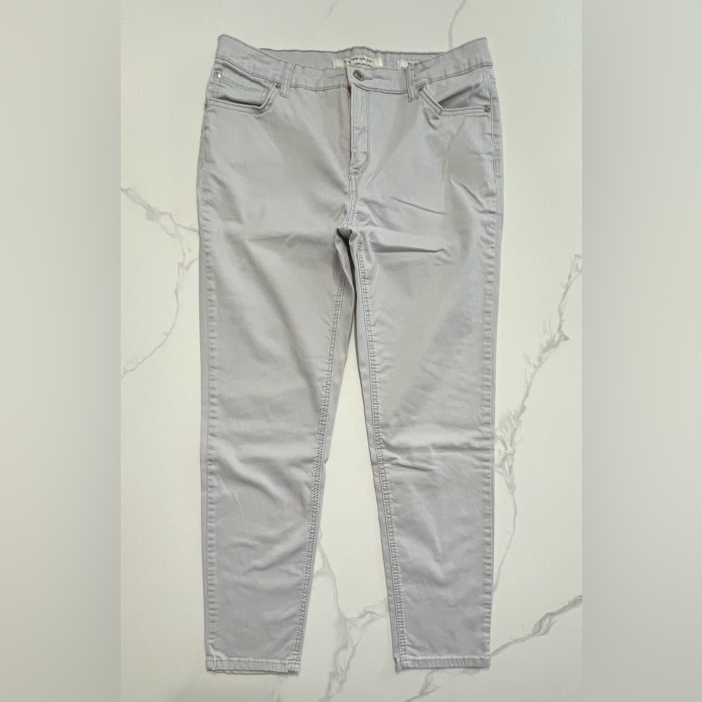 Jones New York Light Gray Slim Fit Stretchy Pants size 8 great condition